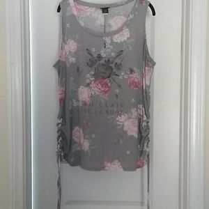 Torrid size 2 (18-20) Sleeveless side tie tee